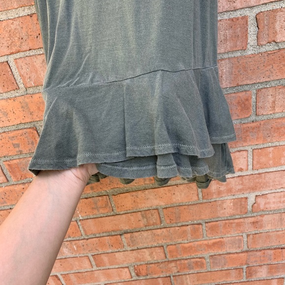 🛍AE Green Ruffle Bottom Tank Top - Picture 3 of 5